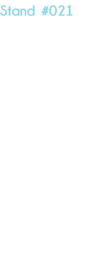 Stand #021 Híbrido 3x3 en cabecera Cuenta con piso de madera laminada. Copete perimetral impreso en lona Impresión de todos los gráficos. Counter mostrador en madera con zona para exhibición. Juego de mesas con sillas periqueras. Área para exhibición iluminada con entrepaños de cristal Iluminación general, instalación eléctrica y contacto doble. 